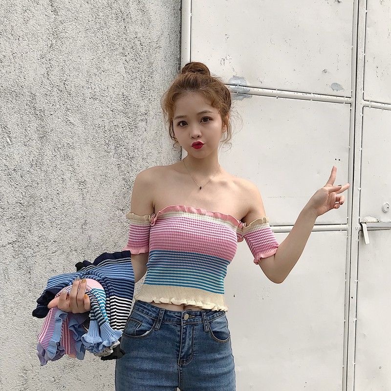 IELGY        Áo Thun Len Dệt Kim Trễ Vai Tay Ngắn Họa Tiết Kẻ Sọc Nhiều Màu Sắc Dành Cho Nữ