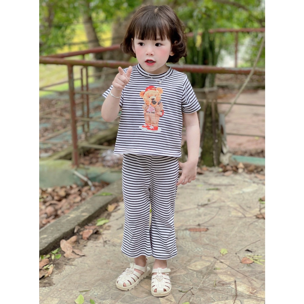 ✨BÁN SỈ✨Bộ kẻ đen trắng gấu mũ đỏ bé gái VNXK