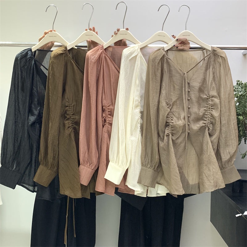 Bộ Áo Tay Phồng Cổ Chữ V Phối Quần Short Ống Rộng Thời Trang Mùa Hè 2023 Phong Cách Mới Cho Nữ