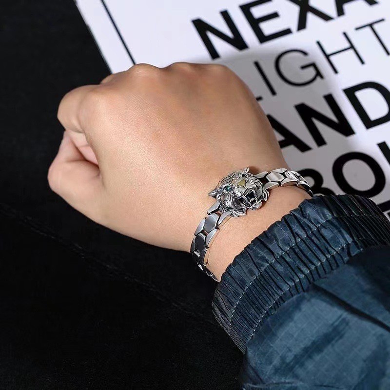 Vòng Tay Trang Sức Bằng Thép Không Gỉ Đính Đá Quý Phong Cách Hip hop Cho Nam