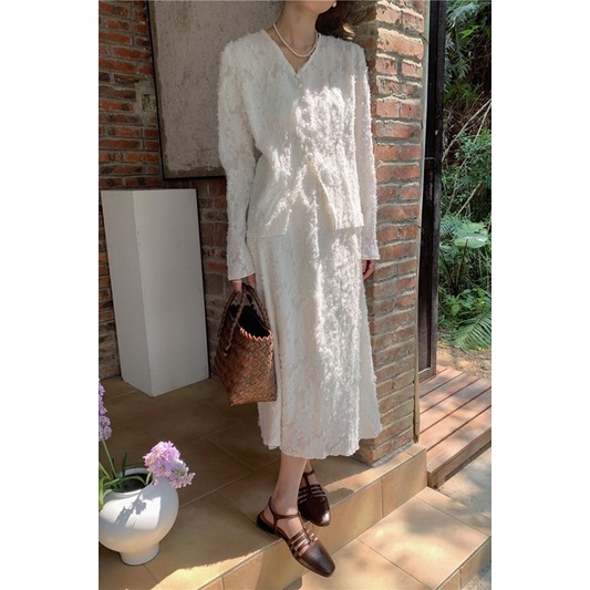 Bộ Áo Cardigan Dài Tay Cổ Chữ V Phối Ren + Chân Váy Dài Vừa Thời Trang Mùa Xuân 2023 Phong Cách Pháp Độc Đáo Cho Nữ