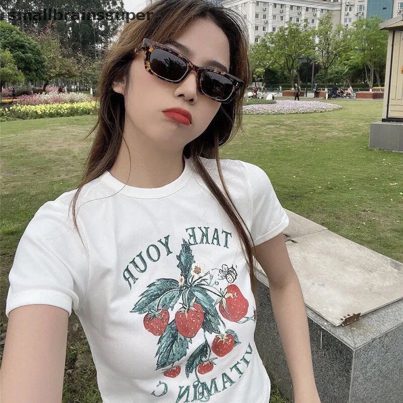 Áo Thun Croptop Ngắn Tay Cổ Tròn In Họa Tiết Dâu Tây Xinh Xắn Theo Phong Cách Mùa Hè Dành Cho Nữ