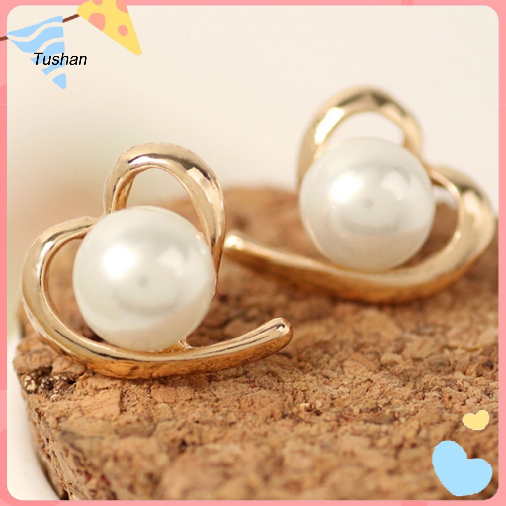 1 Đôi Bông Tai Hình Trái Tim Đính Ngọc Trai Giả Bằng Hợp Kim Dễ Phối Đồ Thời Trang