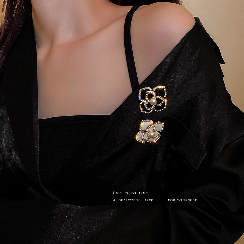 Ghim Cài Áo Hình Hoa Trà Đính Ngọc Trai Phong Cách Pháp Cổ Điển Thời Trang Cho Nữ