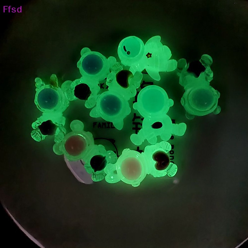 {Ffsd} Set 10 Đồ Chơi Slime Resin Trong Suốt Màu Xanh Dương Phát Sáng Hình Phi Hành Gia Vũ Trụ Đáng Yêu