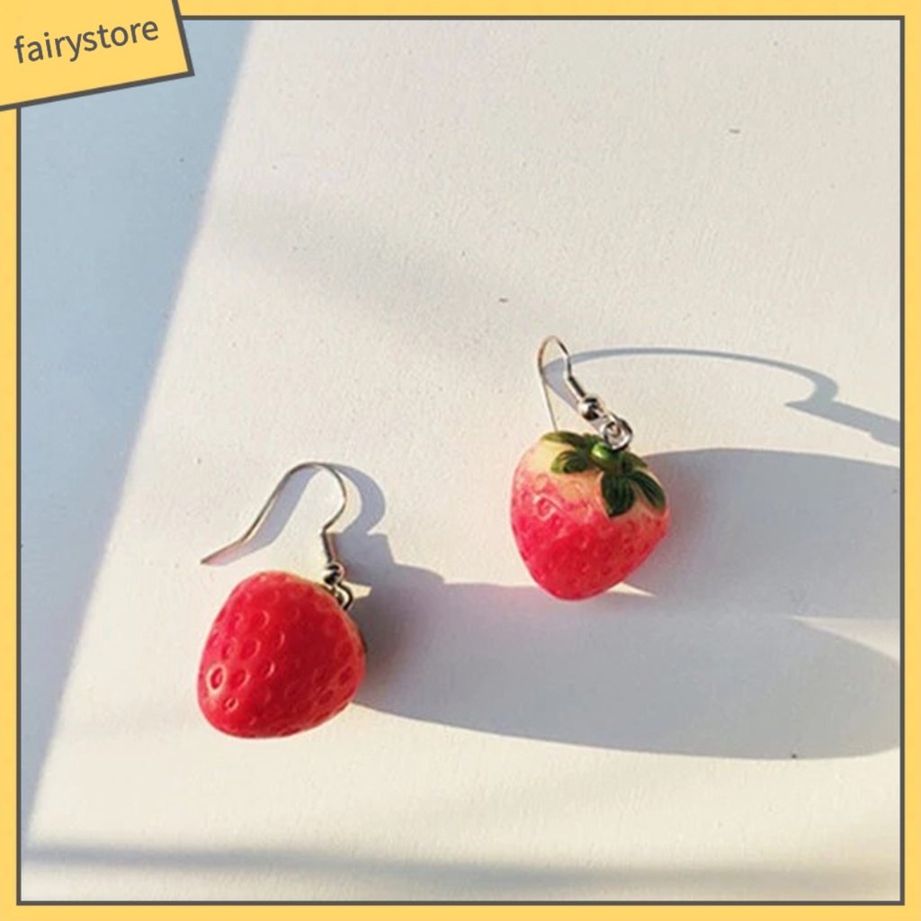 1 Đôi Bông Tai Hình Trái Dâu Tây Màu Đỏ Sống Động