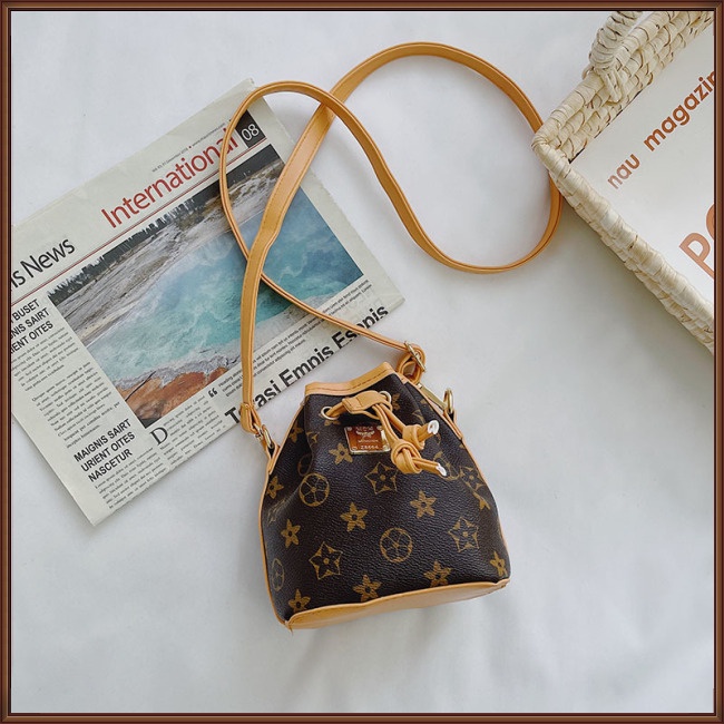 Túi Da PU Đeo Chéo Vai Dây Rút In Họa Tiết Ngôi Sao Có Thể Tháo Rời