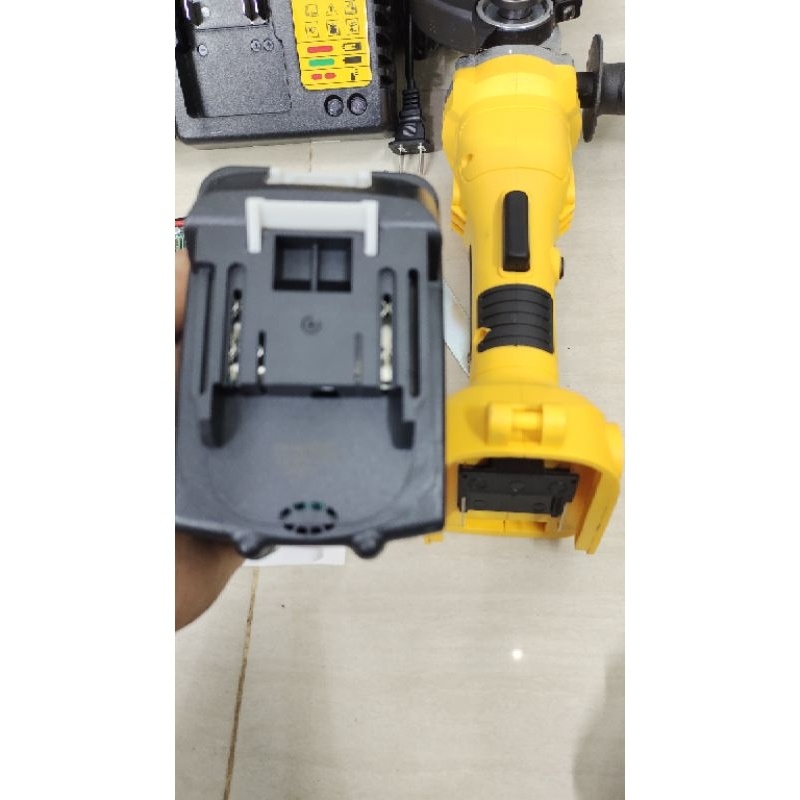 Máy cắt, máy mài pin Dewalt không chổi than ,chân pin phổ thông
