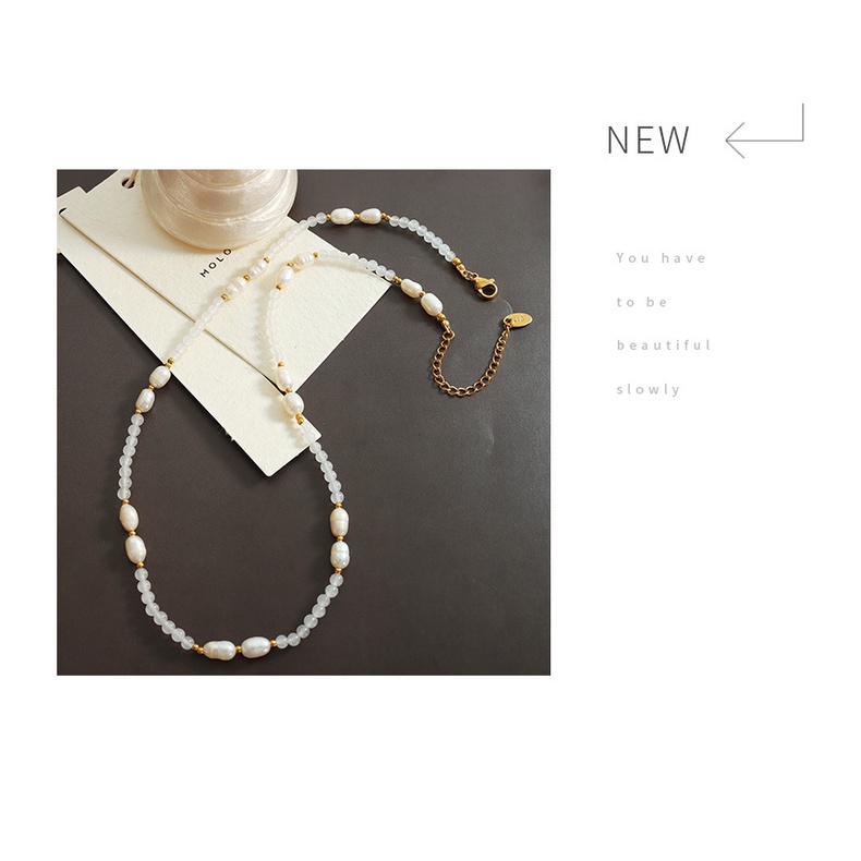 Vòng Cổ Hạt Ngọc Trai Bằng Thép Titan Mạ Vàng Không Phai Phong Cách Pháp Cá Tính Mùa Đông Mới