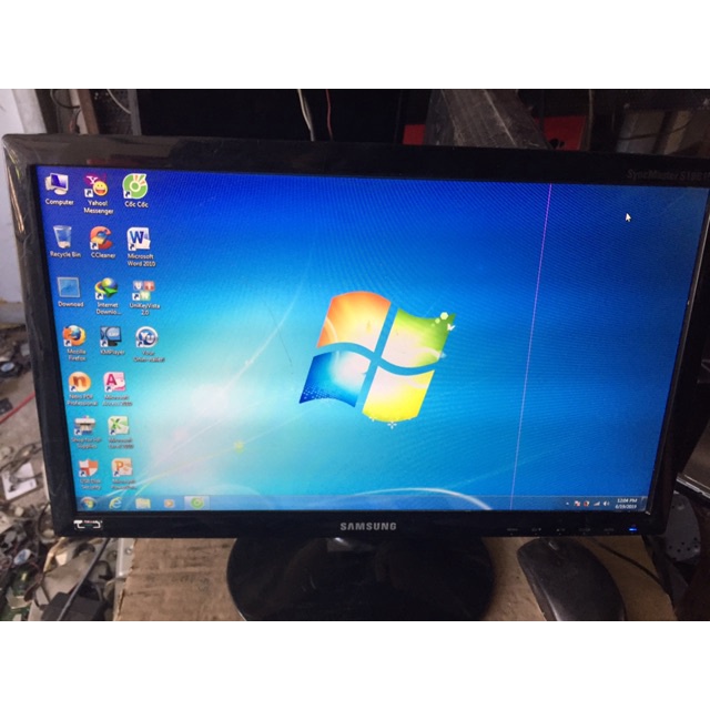 Màn hình 17in - 24in bị kẻ nhẹ như hình | BigBuy360 - bigbuy360.vn