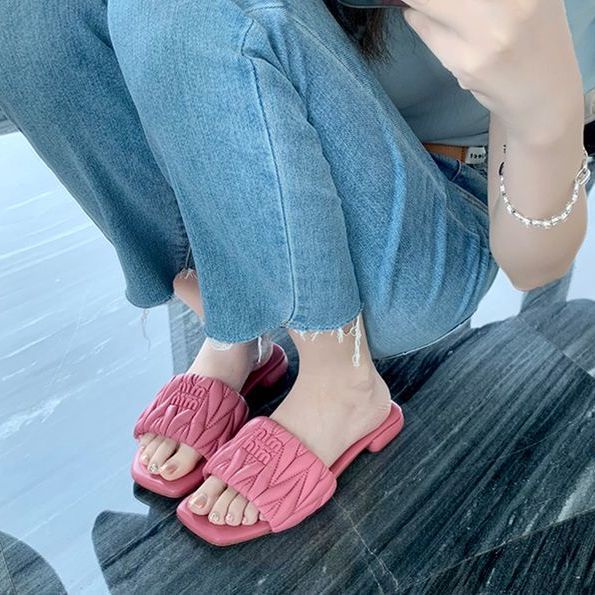 Huaqoo Dép bánh mì guốc dép sandal nữ Màu Sắc Đơn Giản Thoải Mái Cao Gót Chống Trơn Trượt dép đế xuồng 32ZHDLX072807