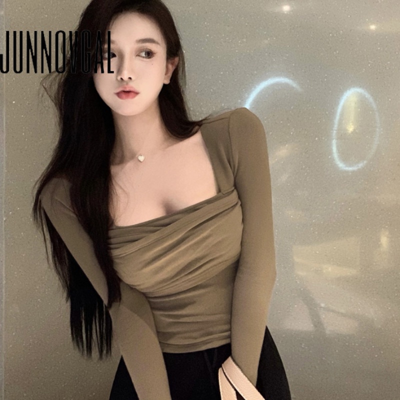 Áo JUNNOVGAL cổ thấp ôm dáng thời trang 2023 sexy cho nữ