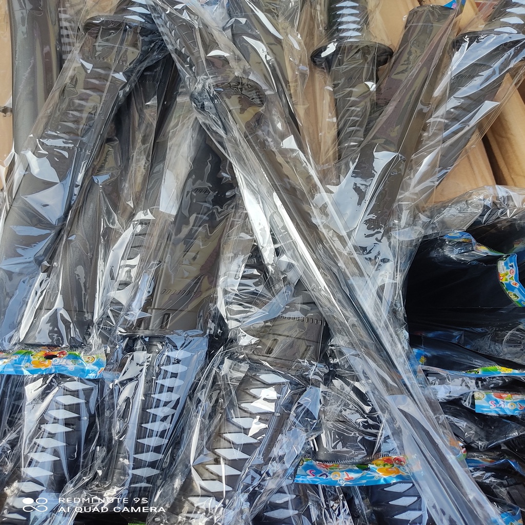 Đồ chơi kiếm phát sáng có đèn và âm thanh cho bé trai