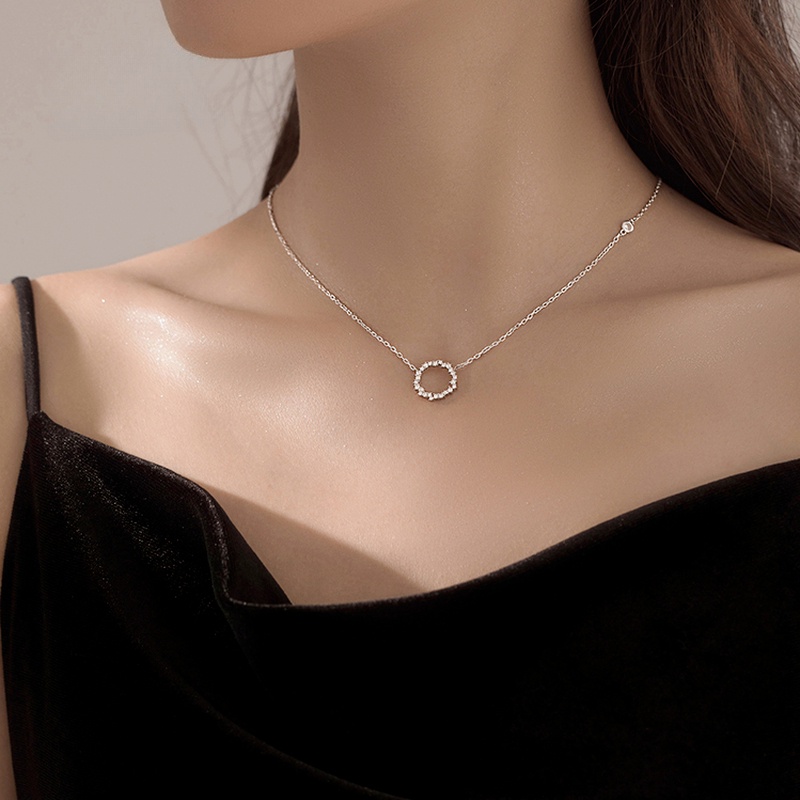 We Flower Dây chuyền mặt dây hình tròn đính đá lấp lánh thời trang