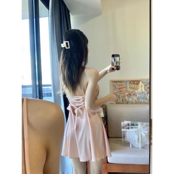 Váy ngủ lụa hai dây phối ren lưng siêu tôn dáng  hàng có sẵn