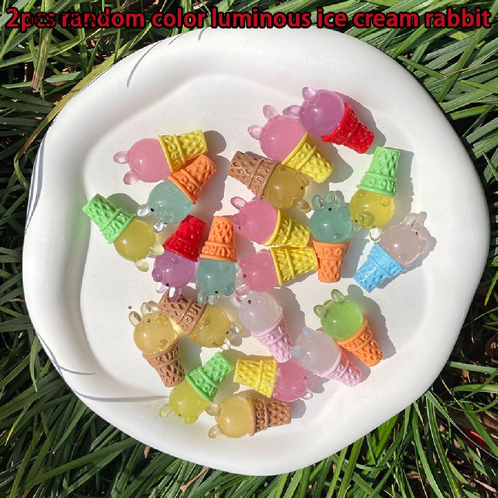 Set 2 Thỏ Kem Dạ Quang Trang Trí Tiểu Cảnh