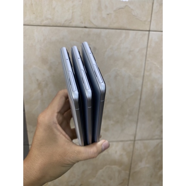 Điện thoại Sony Xperia XZ3  màn hình cong siêu đẹp