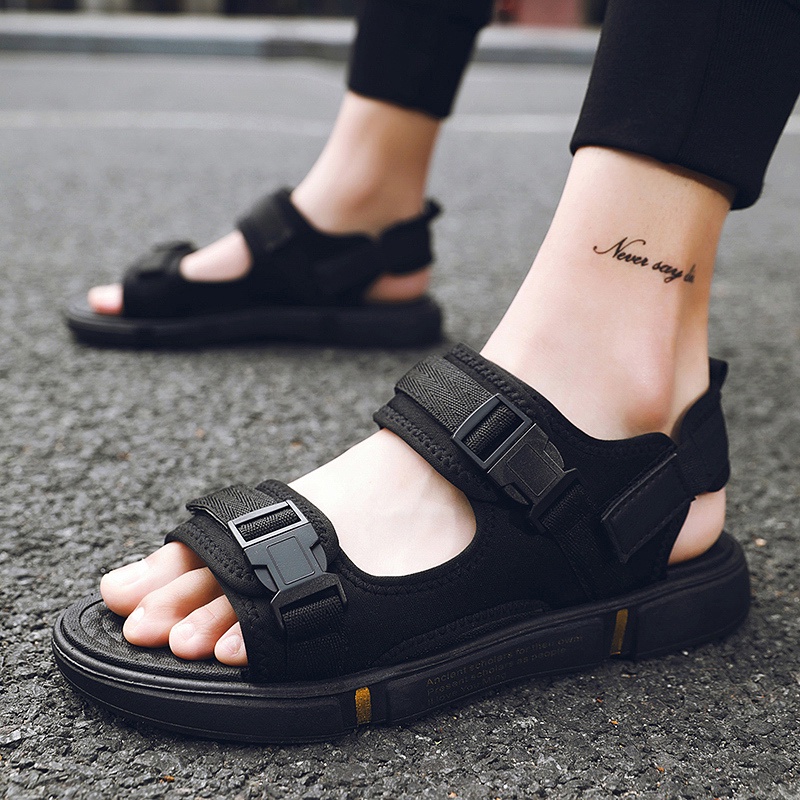 Giày Sandal Siêu Nhẹ Thoải Mái Thời Trang Mùa Hè Cho Nam Và Nữ