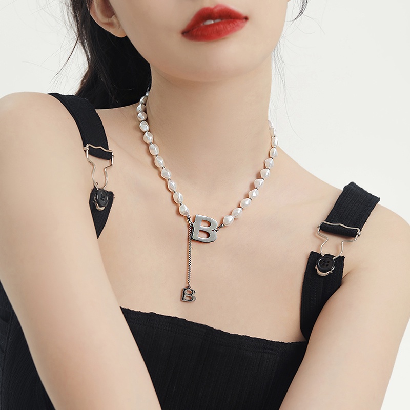 Vòng cổ Mặt Chữ B Bằng Thép Không Gỉ Đính Ngọc Trai Nhân Tạo Thời Trang