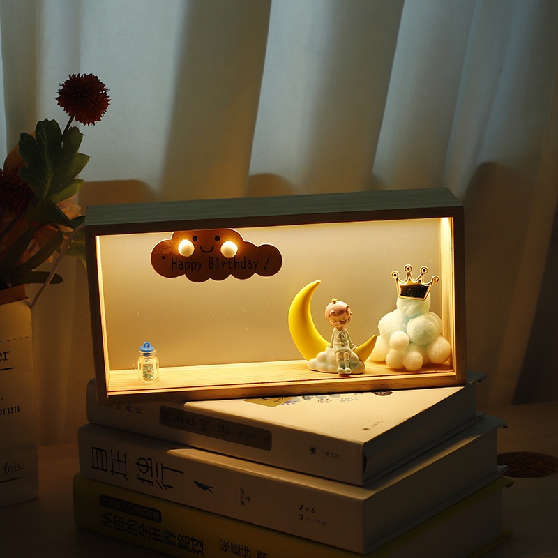 Hộp đèn ngủ WORTHBUT hình phi hành gia nhỏ xinh trang trí phòng ngủ