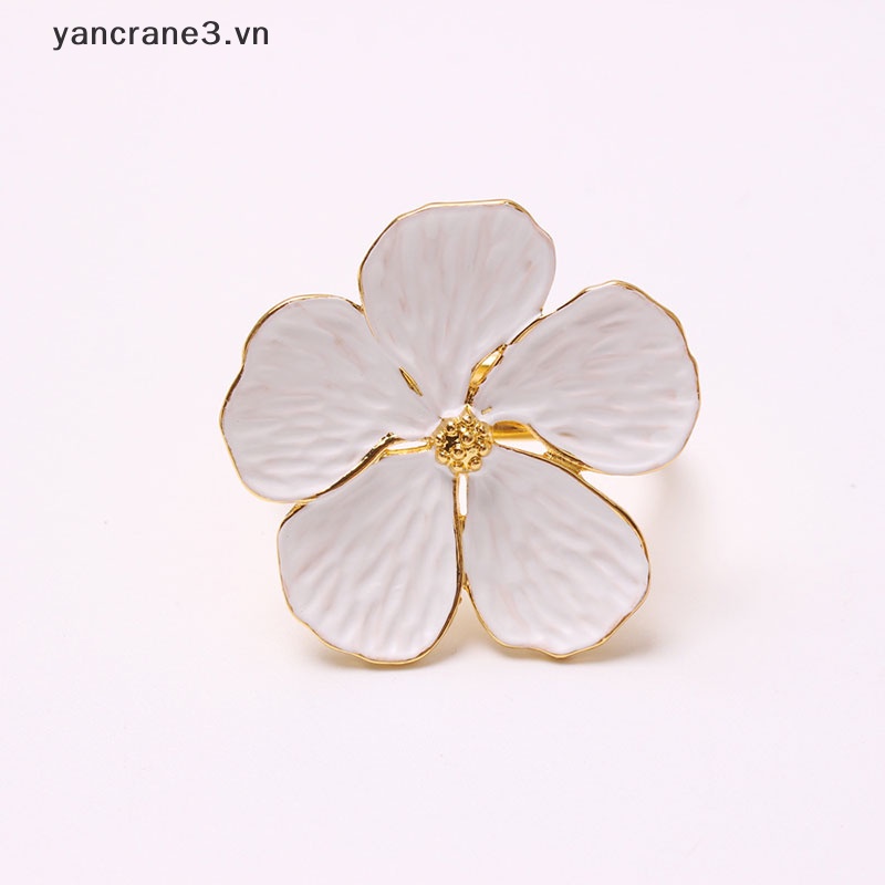 {YAN3} Khăn Ăn 5 Bông Hoa May Mắn Có Vòng Nhẫn yancrane3.vn}