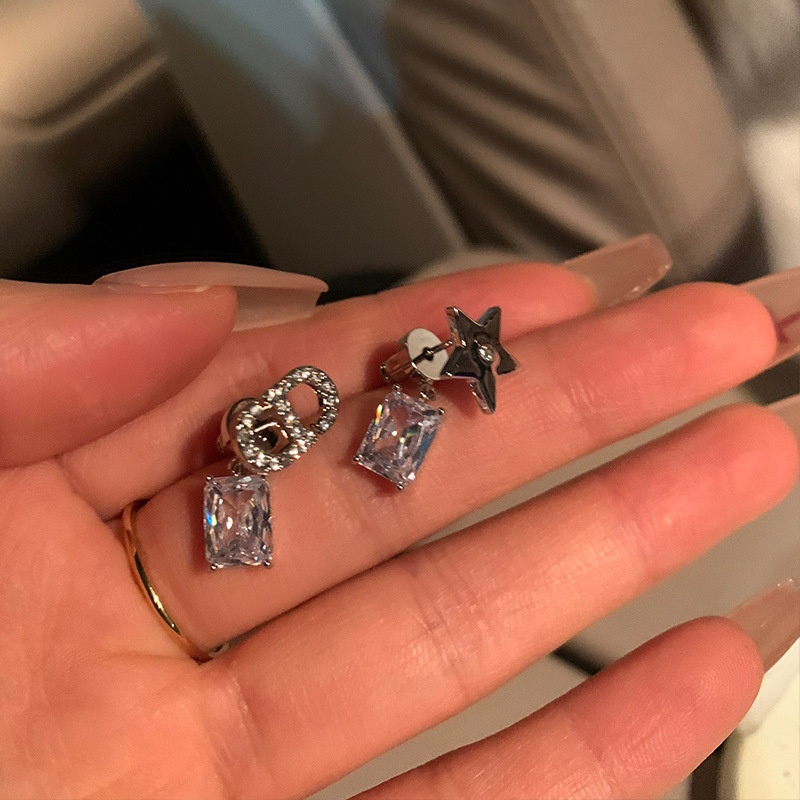 Bông Tai Đính Đá Zircon Hình Ngôi Sao Xinh Xắn Cho Nữ