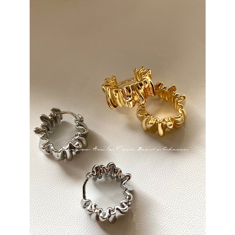 Khuyên Tai Kim Loại Xếp Ly Phong Cách Thời Trang Mới 2023