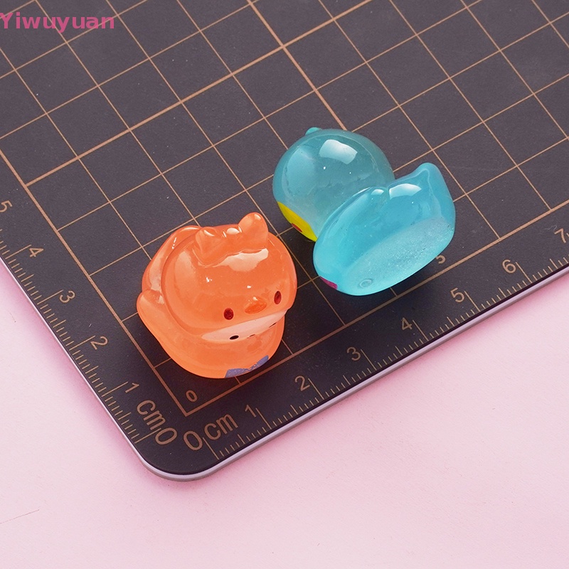 1 Tượng Vịt Mini Phát Quang Trang Trí Xe Hơi Mới