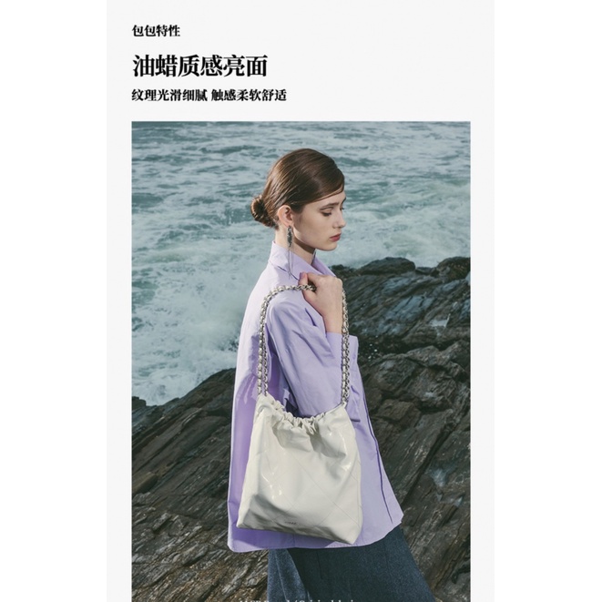 Túi Xách Bucket Cỡ Lớn Đính Đá Phối Dây Xích Kích Thước 37X34