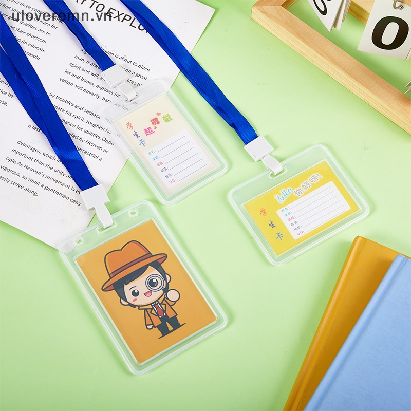 Set 1 Hộp Đựng Thẻ Tên Bằng Nhựa Trong Suốt Có Thể Thu Gọn Kèm Dây Đeo Tiện Dụng Cho Học Sinh