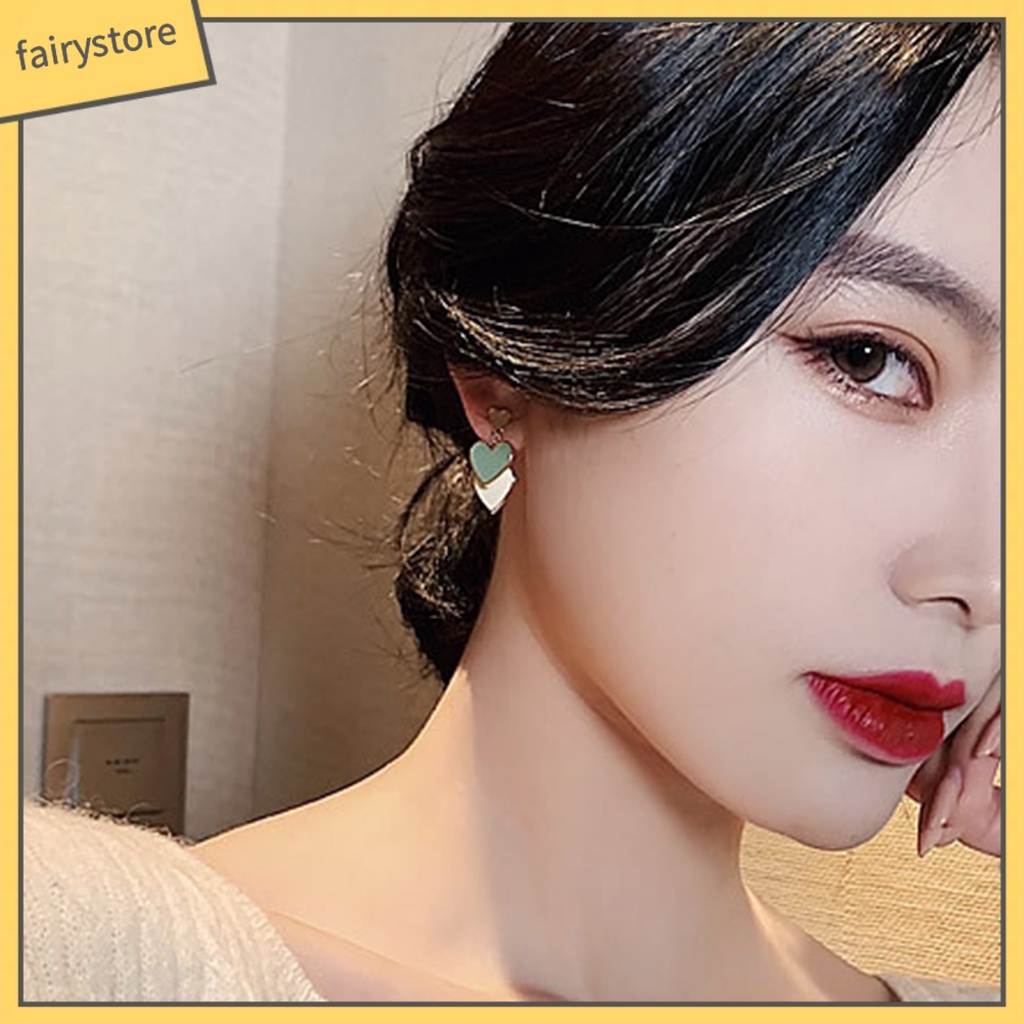 1 Đôi Bông Tai Hình Trái Tim Màu Sắc Tương Phản Dễ Thương Dành Cho Nữ