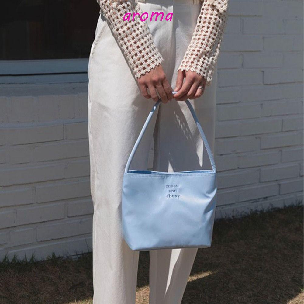 Túi Đựng Mỹ Phẩm Đeo Vai Bằng Nylon Mun Họa Tiết Thêu Xinh Xắn Dễ Thương