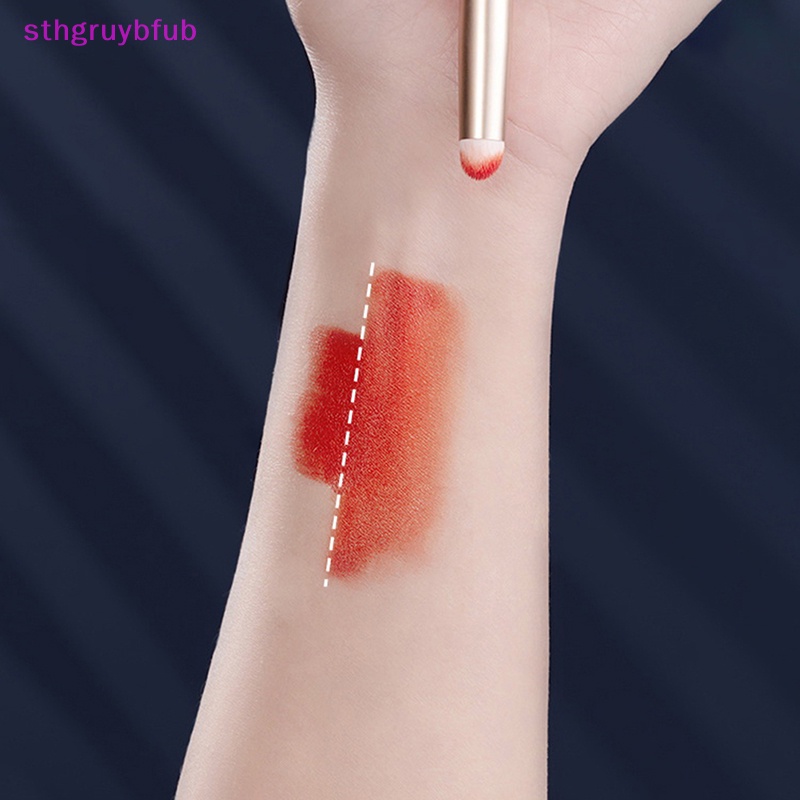 Cọ Tô Son Môi Đầu Tròn Mini Có Nắp Đậy