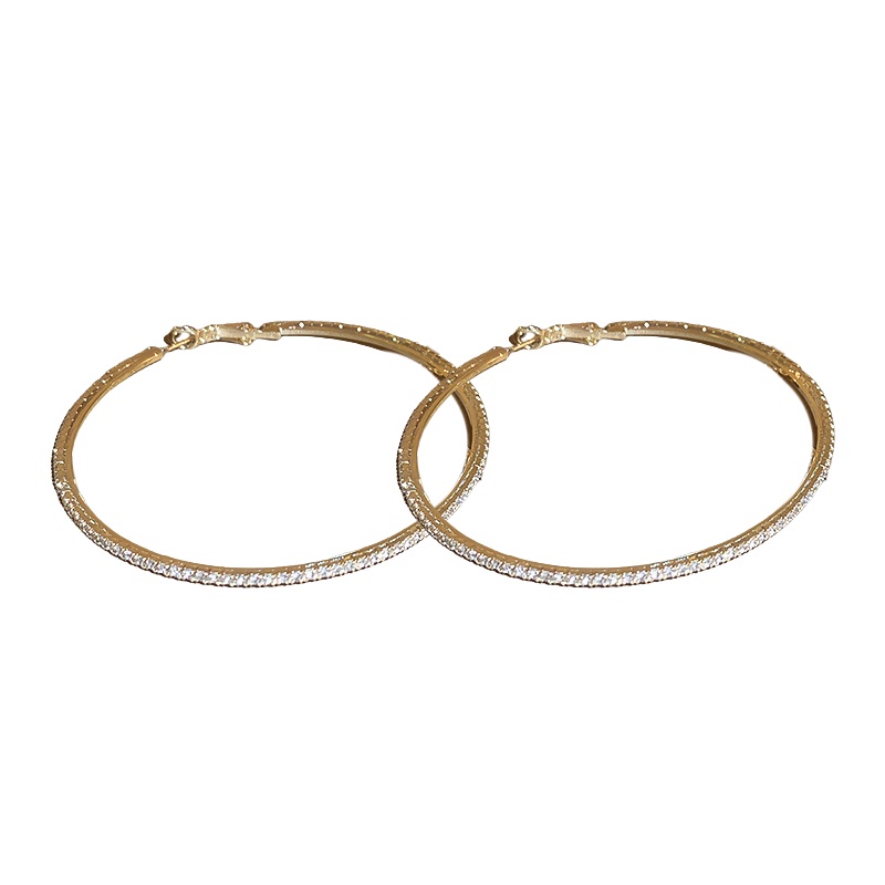 Khuyên Tai Đính Đá Phong Cách Âu Mỹ Sang Trọng