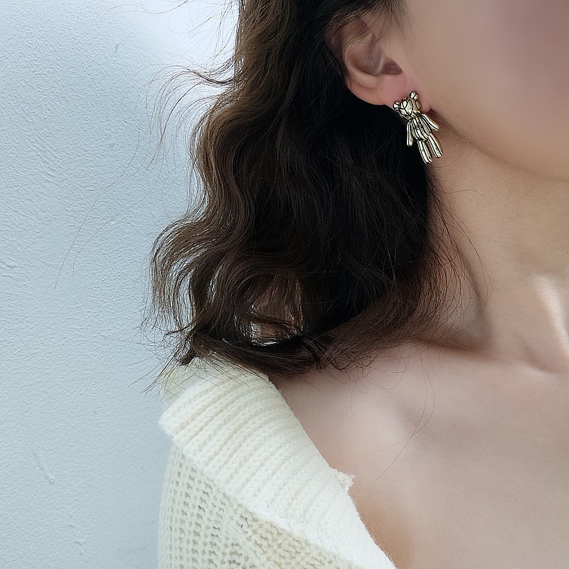 Bông Tai Hình Chữ Gucci Bằng Thép Titan Đơn Giản 103