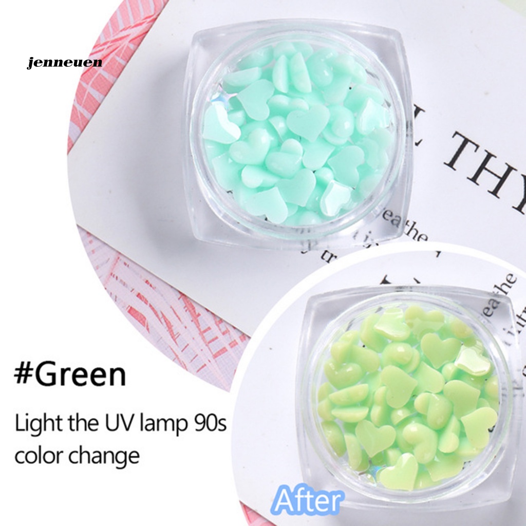 Bộ 40 Phụ Kiện Trang Trí Móng Tay Hình Trái Tim Đính Đá Xinh Xắn