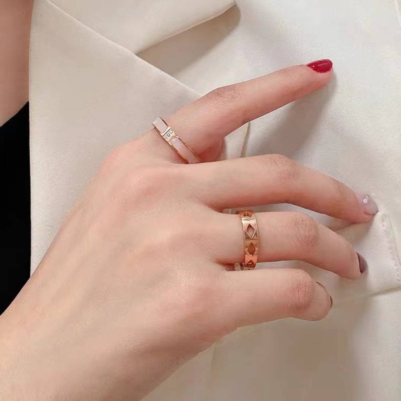 Nhẫn Thép Titan Mạ Vàng Hồng 18K Đính Đá Sang Trọng Cho Nữ
