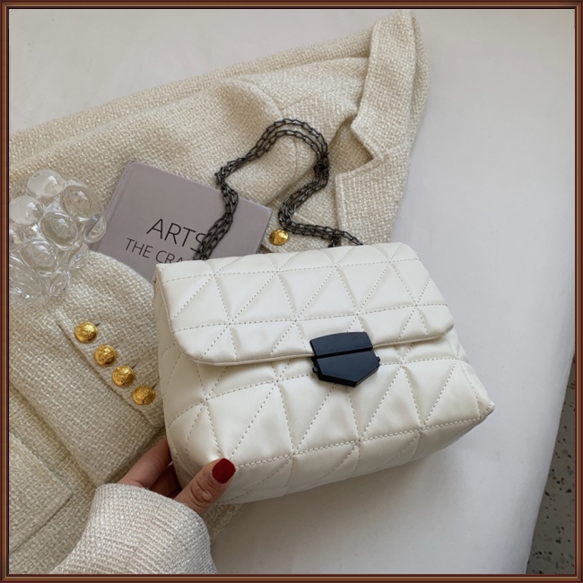 Túi Đeo Chéo Giả Da Khóa Nam Châm Thêu Họa Tiết Kim Cương Thời Trang Nữ Sang Trọng