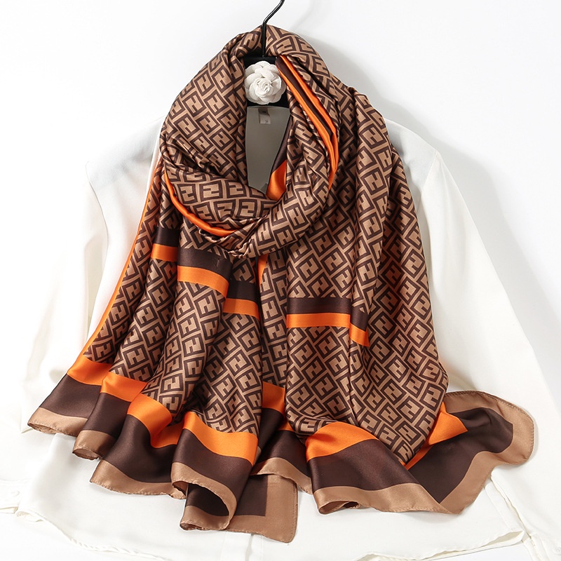 Khăn Choàng Satin Dài 180 * 90CM In Họa Tiết Kẻ Sọc Cổ Điển Thoáng Khí Trọng Lượng Nhẹ Dễ Phối Đồ Cho Nữ