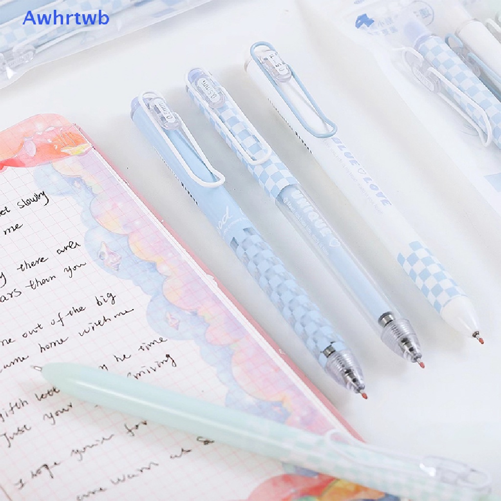 Set 4 Bút Bi Ngòi 0.5mm Họa Tiết Trái Tim Xinh Xắn Mới