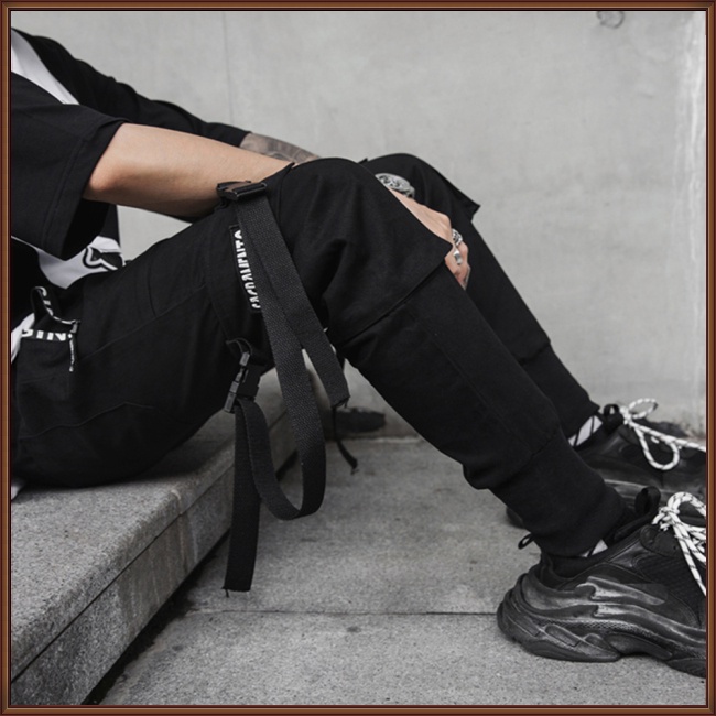 Quần Dài Thể Thao Dáng Rộng Phối Nhiều Túi Và Dây Ruy Băng Cá Tính Cho Nam