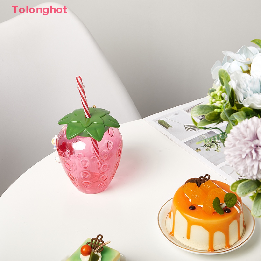 Cốc Uống Nước Bằng Nhựa Họa Tiết Dâu Tây Hoạt Hình Dễ Thương