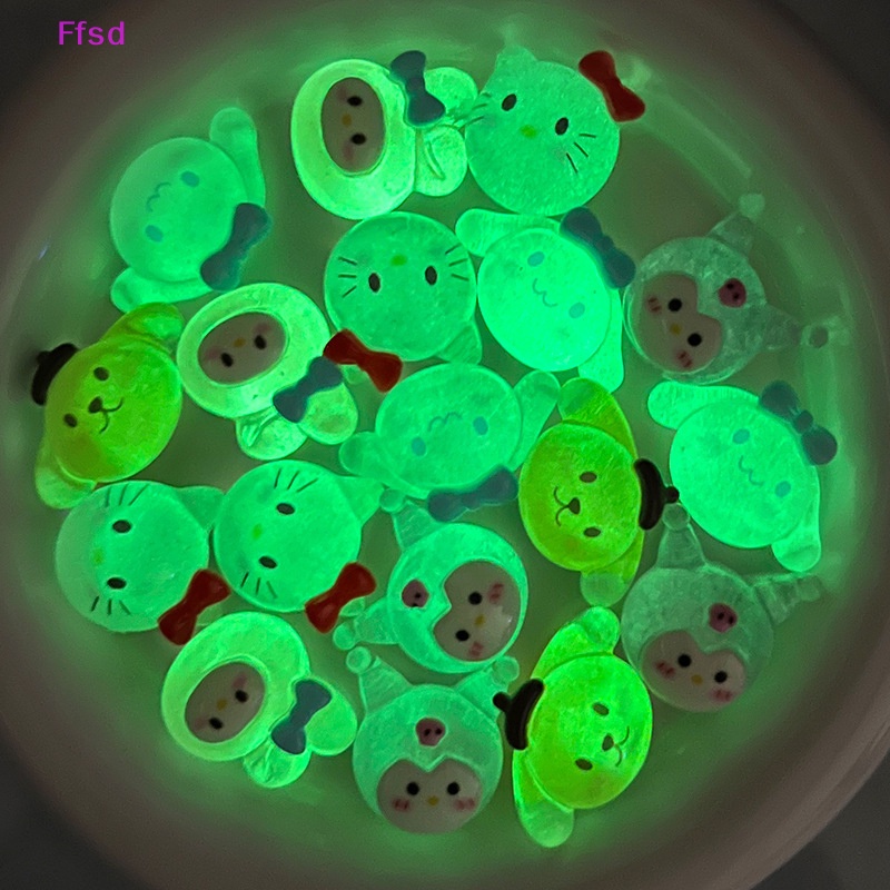 Bộ 5 Móc Khóa Hình Chú Chó Hoạt Hình 3D Bằng Nhựa Resin Dạ Quang Tự Trang Trí Ốp Điện Thoại