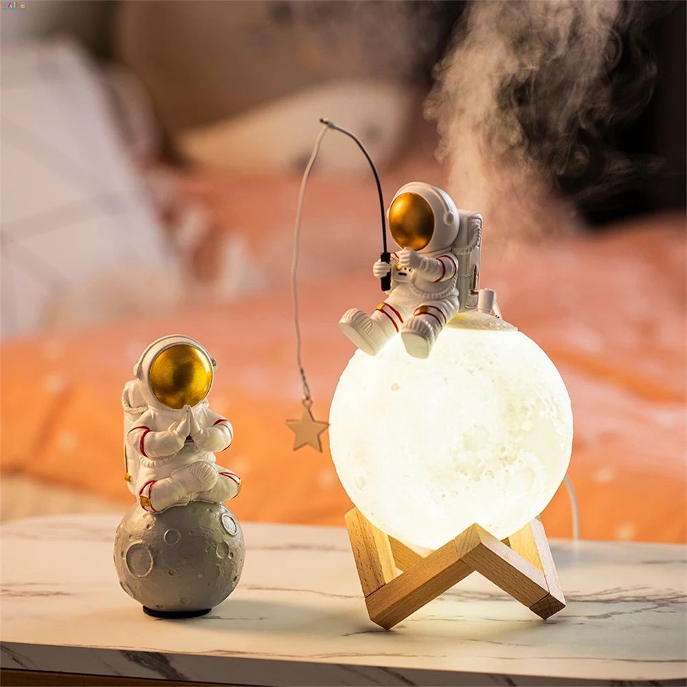 Máy Chiếu Sao Thiên Hà Đa Năng Đèn Ngủ Bầu Trời Đầy Sao Tượng Phi Hành Gia Trang Trí Nhà Cửa Với Máy Tạo Độ Ẩm Thu Nhỏ Phụ Kiện Máy Phun Sương Lạnh Quà Tặng Bán Chạy