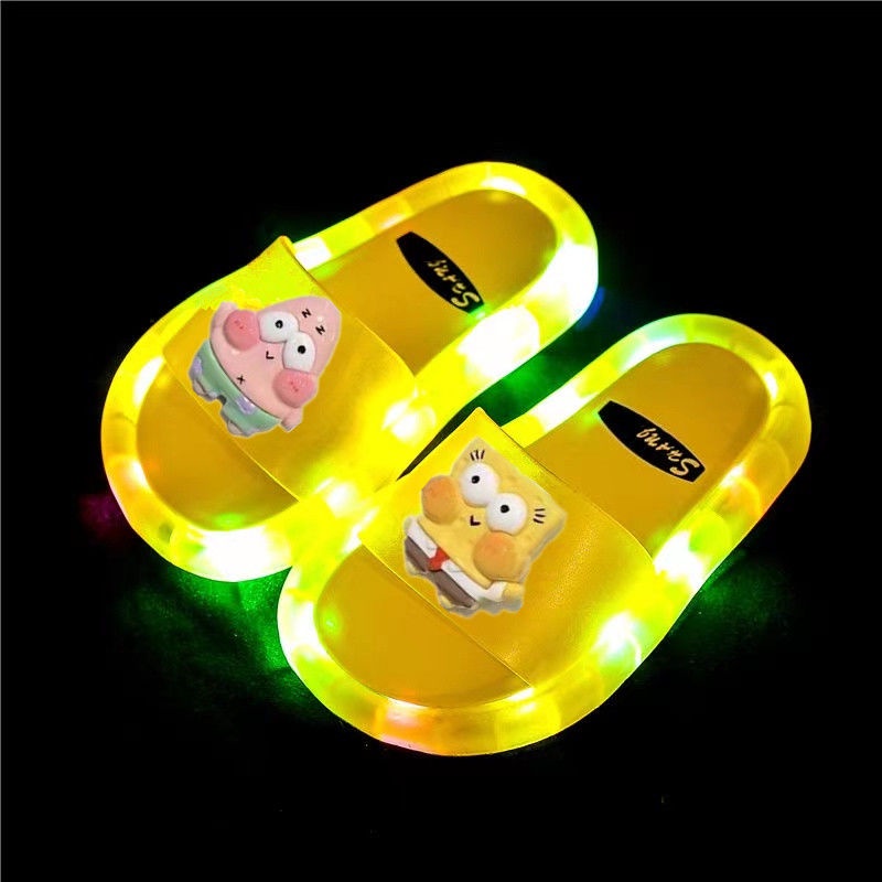 Hàng Có Sẵn Dép Sandal Đi Trong Nhà Đế Bằng Có Đèn Chiếu Sáng Dành Cho Học Sinh Ký Túc Xá