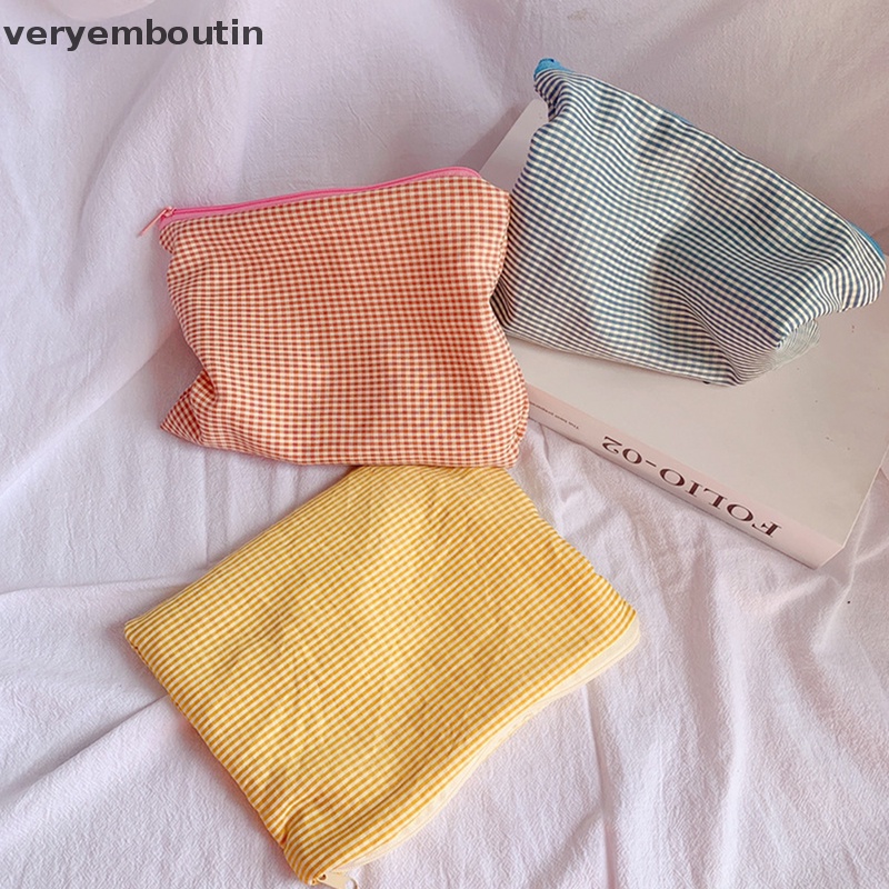 Ví Đựng Đồ Trang Điểm Đáng Yêu Cho Nữ Khi Đi Du Lịch