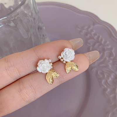 Bông Tai Mạ Bạc 925 Hình Bông Hoa Đính Ngọc Trai Nhân Tạo Phong Cách Hàn Quốc Sang Trọng