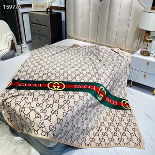 Chăn lông cừu san hô mềm mại thoáng khí thoải mái màu trơn họa tiết gucci