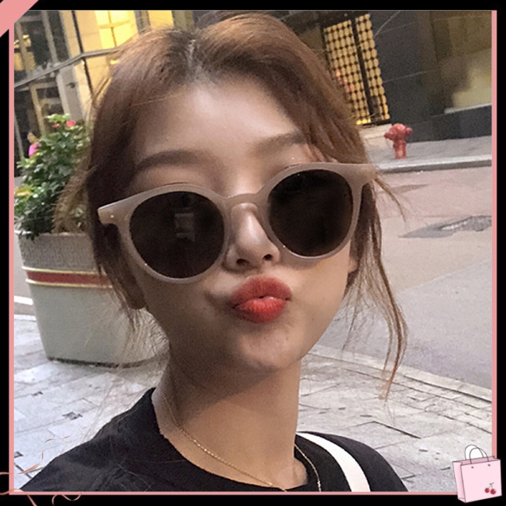 Kính Mát Chống Tia UV Bảo Vệ Mắt Thời Trang Phổ Biến Dành Cho Bạn Nữ