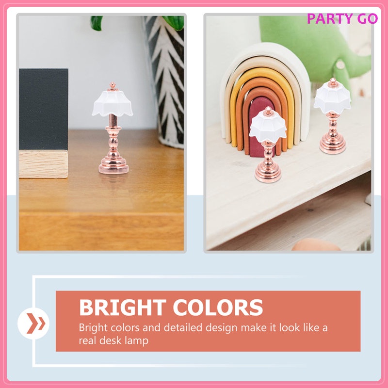 Bộ 2 Mô Hình Đèn Bàn Bằng Sắt Trang Trí Nhà Búp Bê